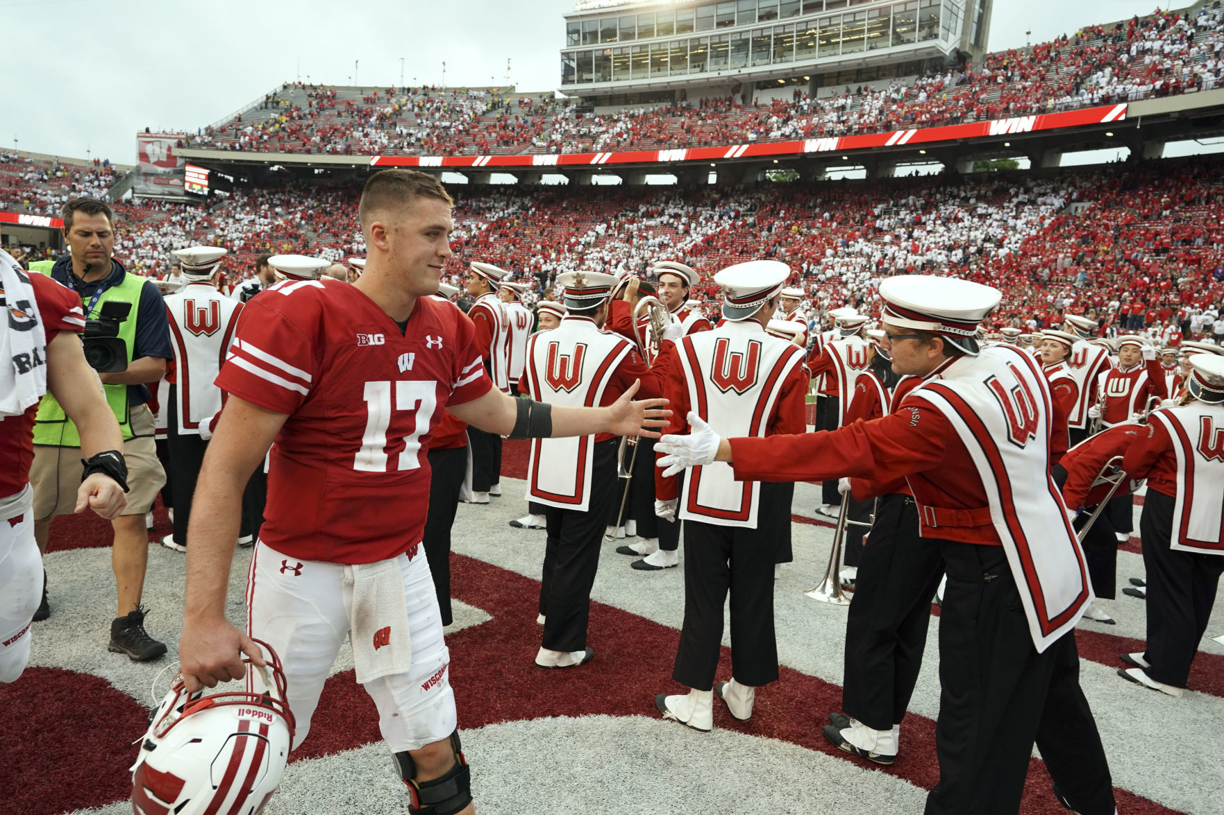 Badgers 35, Wolverines 14